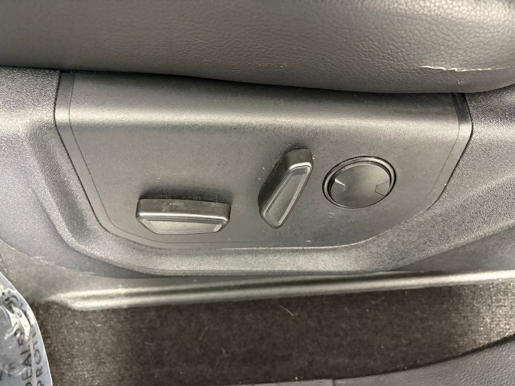 Certified 2020 Ford F150 Lariat w/ Equipment Group 502A Luxury image 15