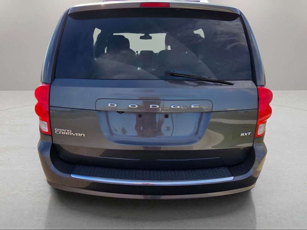 Used 2020 Dodge Grand Caravan SXT image 4