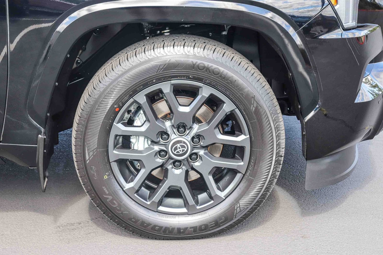 Certified 2024 Toyota Sequoia Platinum AWD/4WD image 11