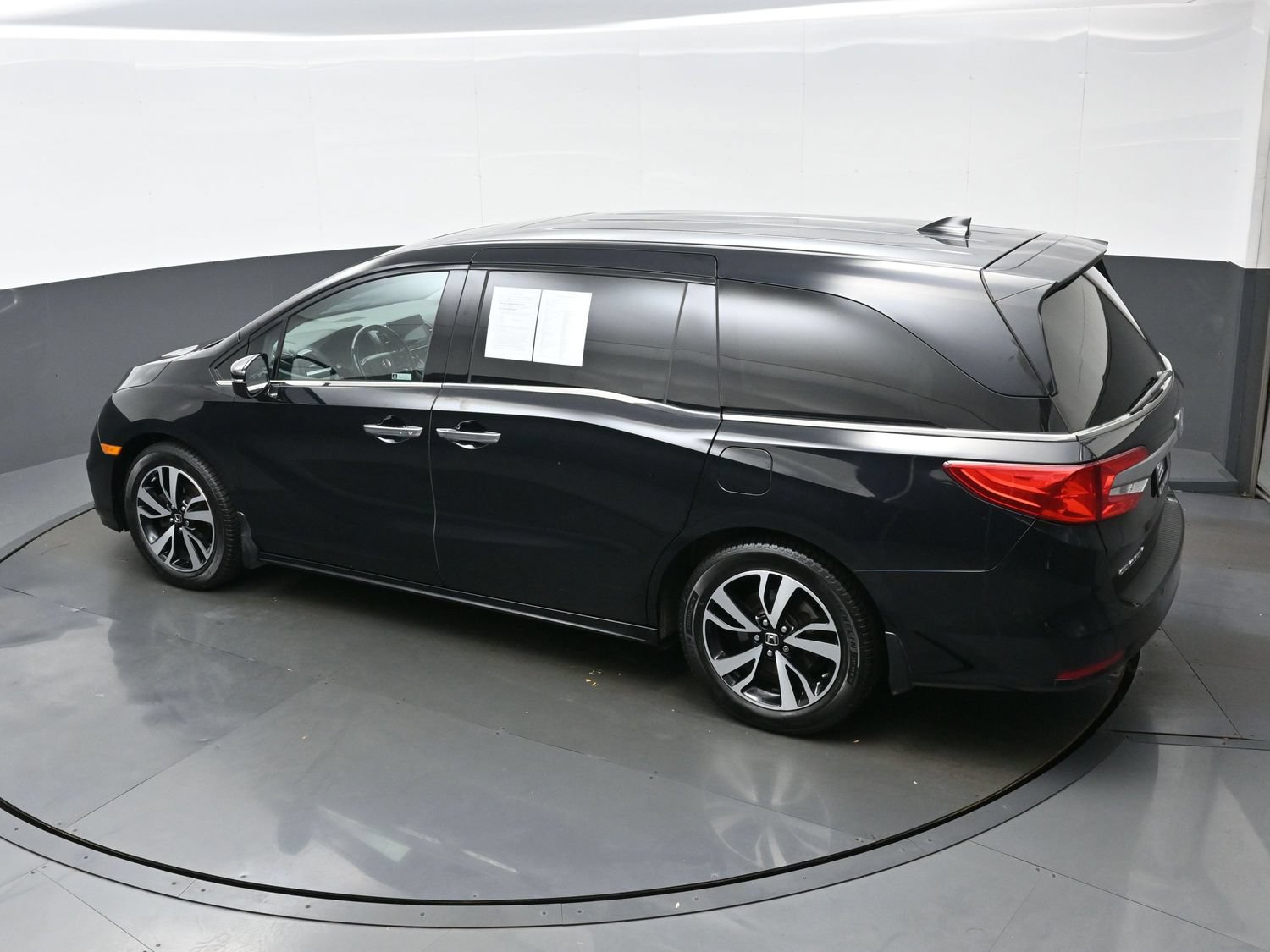 Used 2019 Honda Odyssey Elite image 37