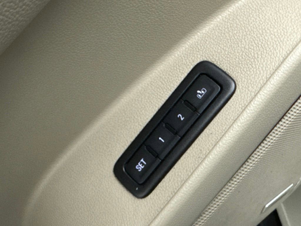 Used 2016 GMC Yukon Denali w/ Open Road Package AWD/4WD image 27
