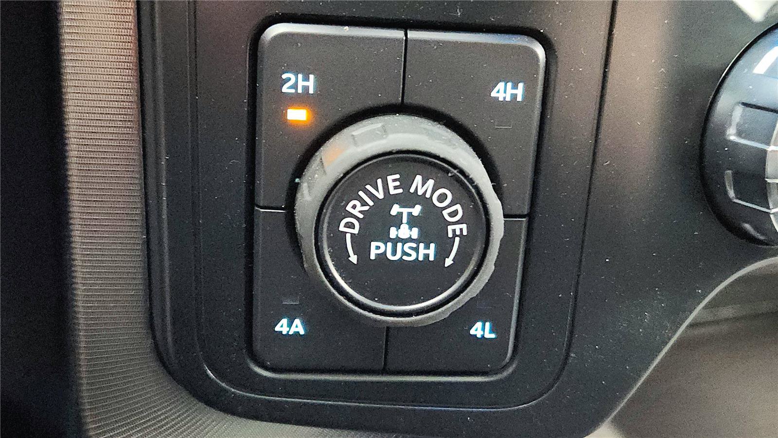 New 2025 Ford F150 Platinum w/ Equipment Group 702A High image 41