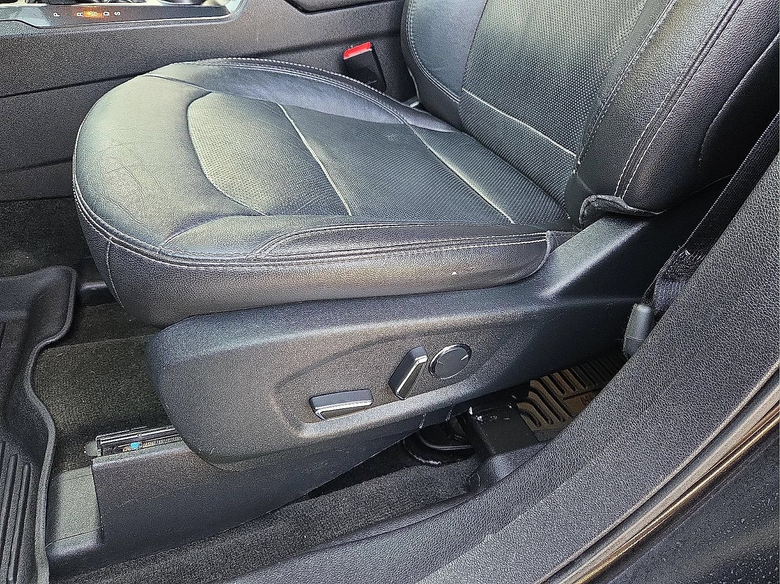 Used 2018 Ford Explorer Limited AWD/4WD image 15