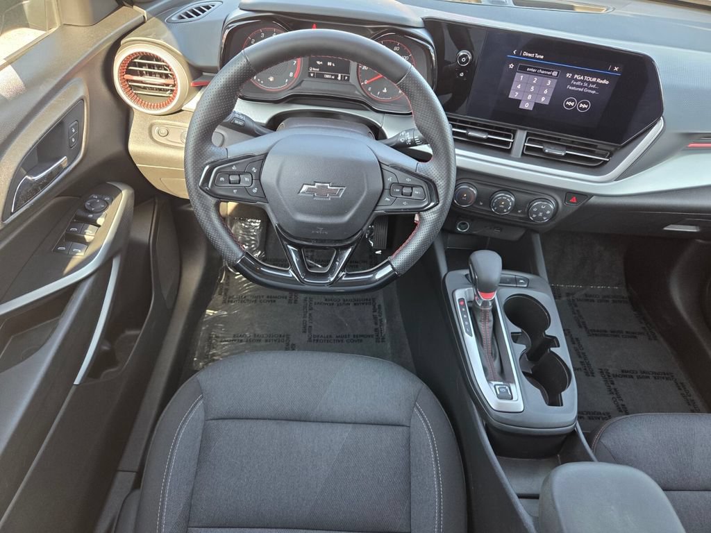 Used 2025 Chevrolet Trax RS w/ Driver Confidence Package FWD image 7