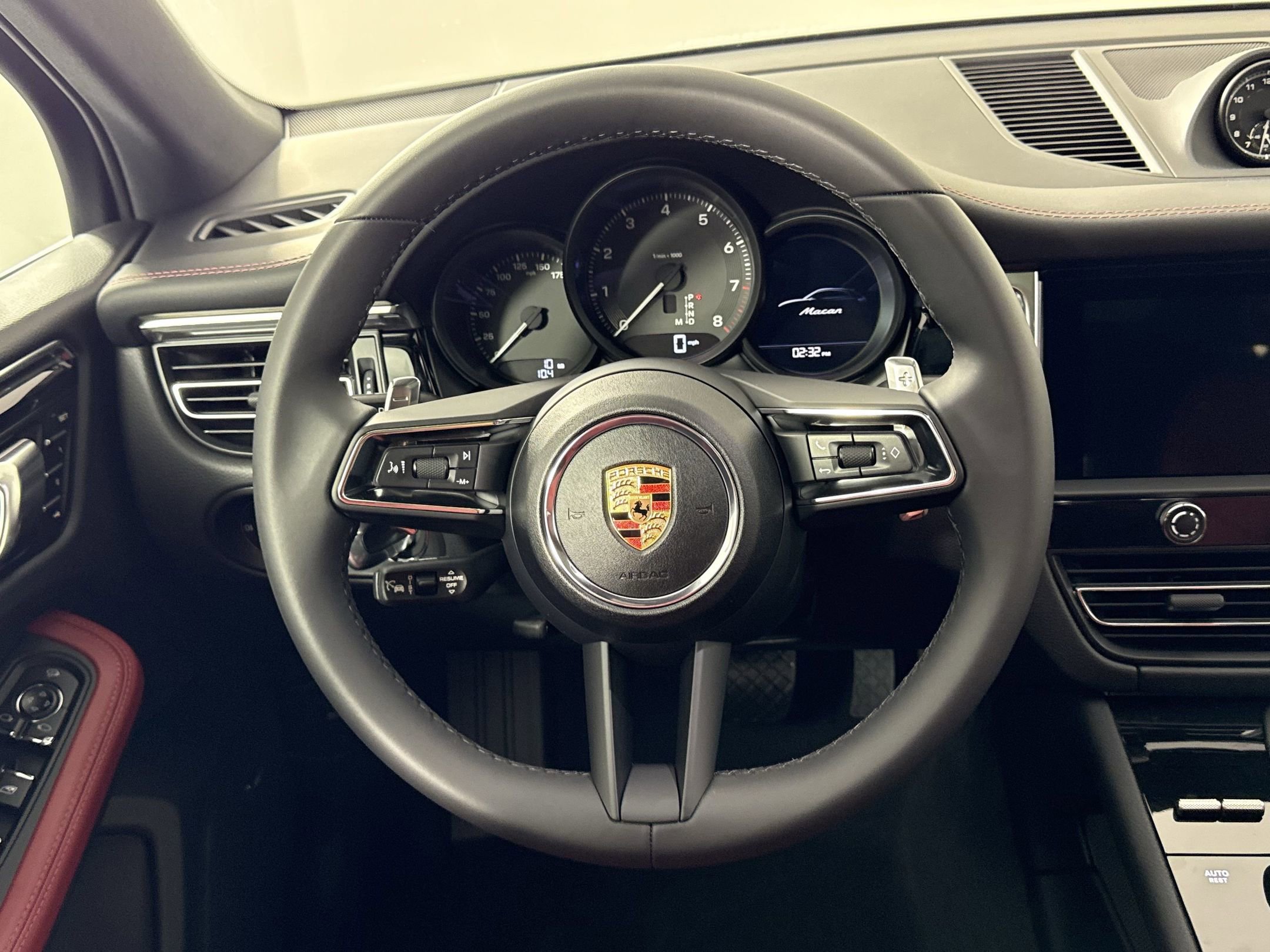 New 2025 Porsche Macan image 30