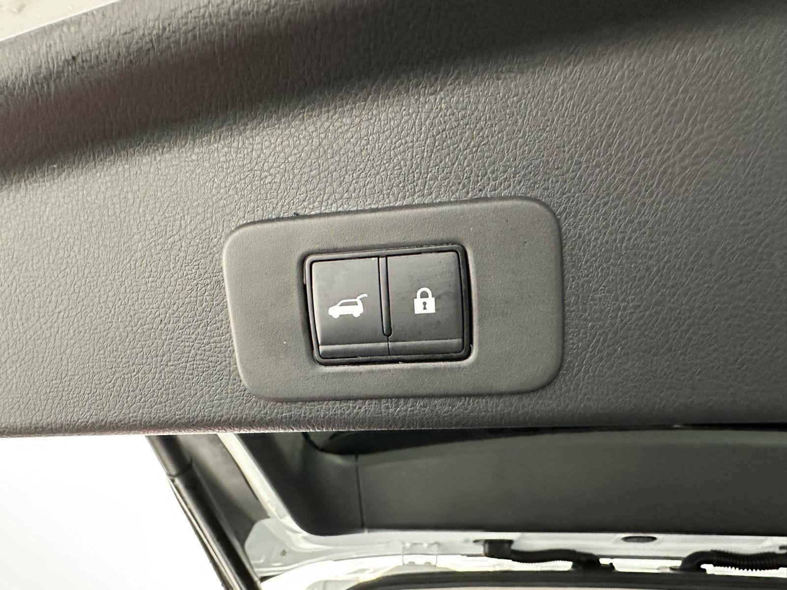 Used 2025 Nissan Murano Platinum w/ Cargo Package image 34