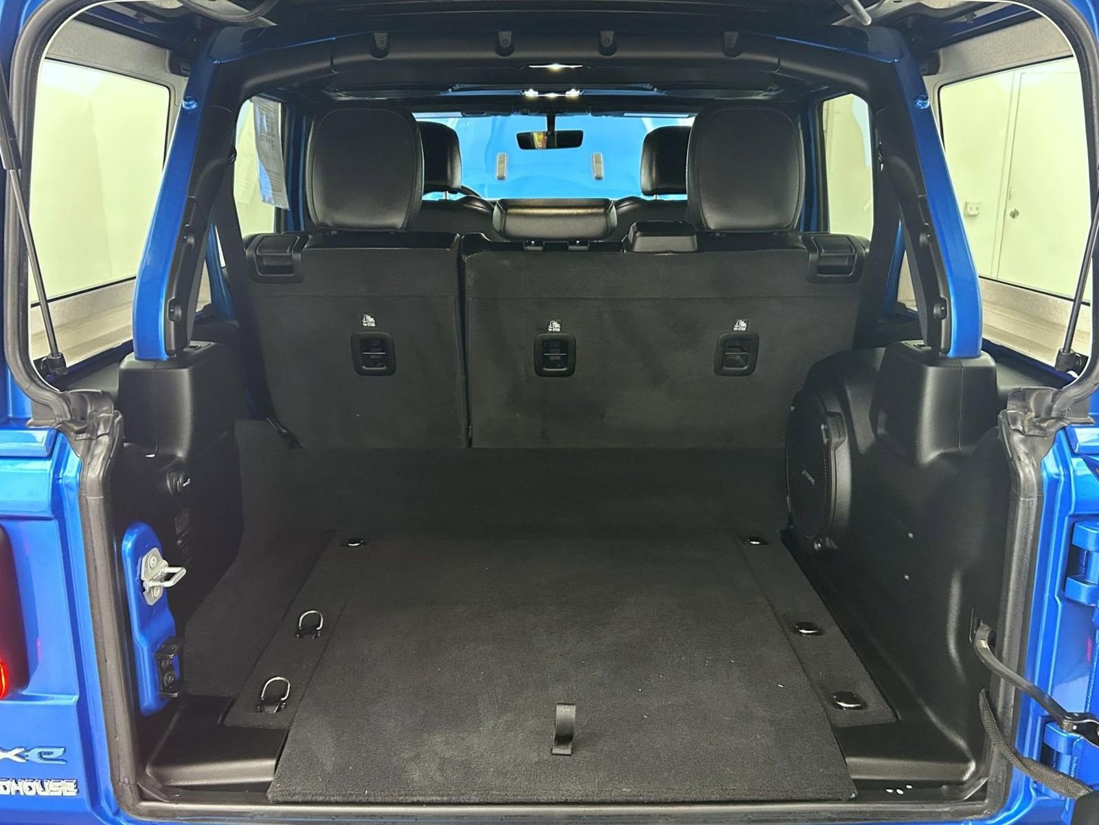 Certified 2022 Jeep Wrangler Unlimited Sahara w/ Cold Weather Group image 21