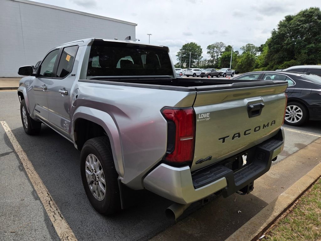 Used 2024 Toyota Tacoma SR5 AWD/4WD image 8