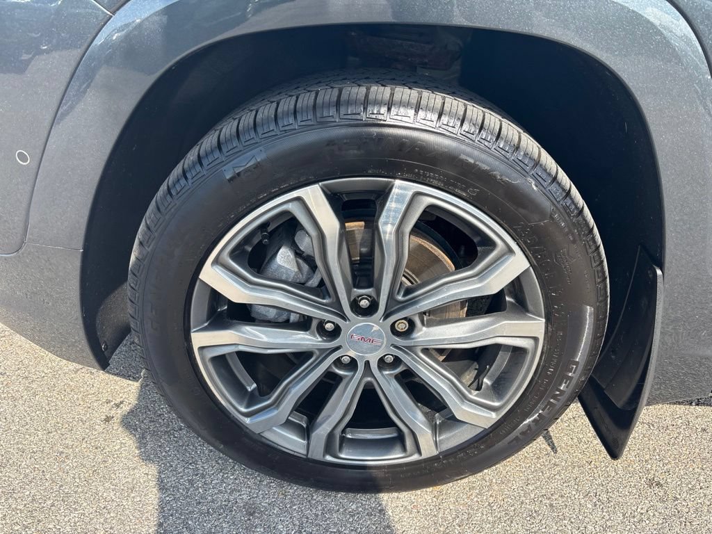 Used 2020 GMC Terrain Denali w/ Denali Premium Package AWD/4WD image 11