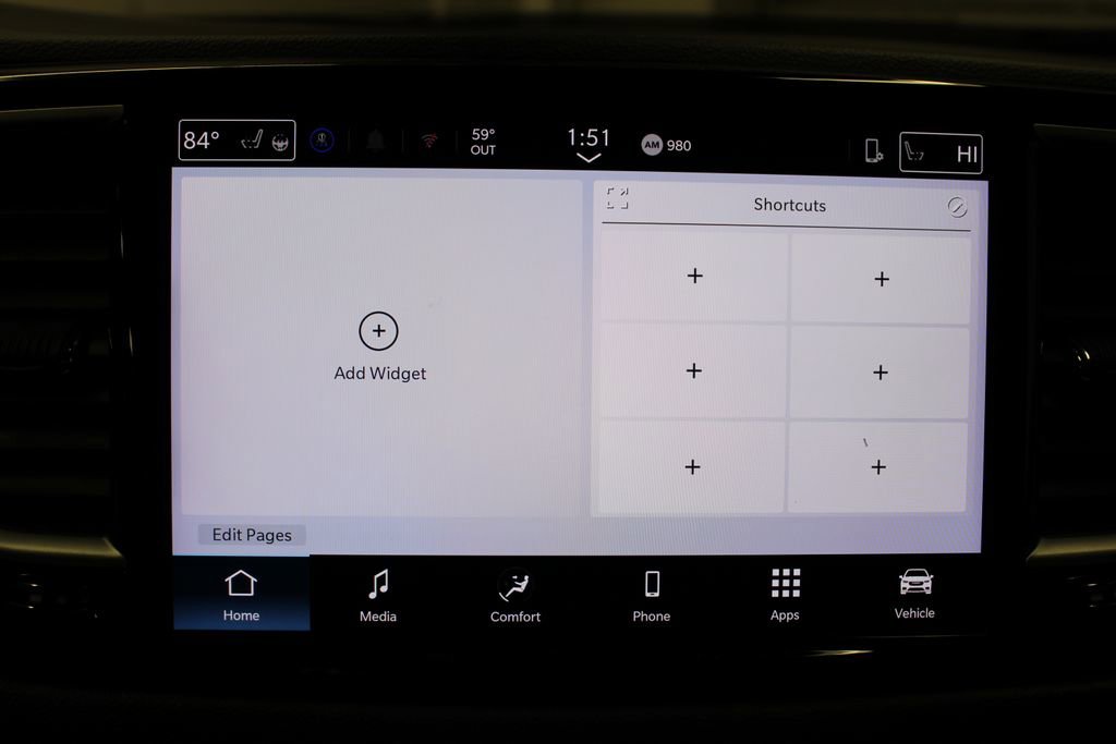 Used 2025 Chrysler Pacifica Select image 15