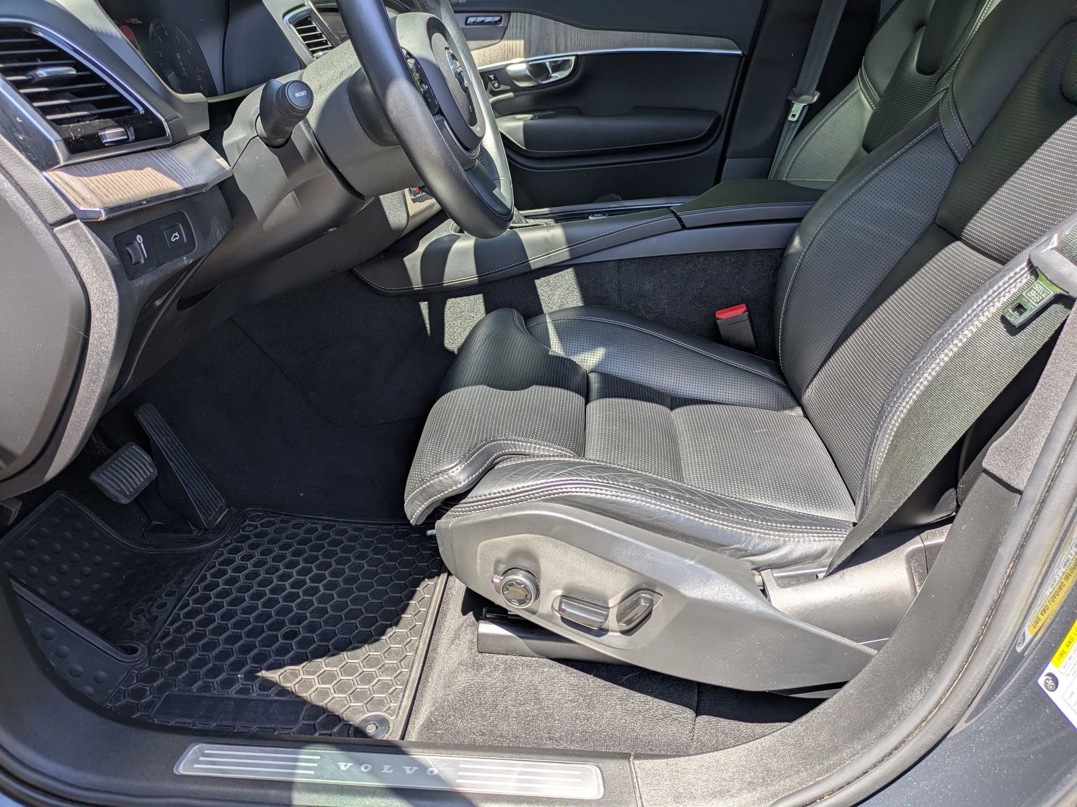 Used 2022 Volvo XC90 T6 Inscription w/ Advanced Package AWD/4WD image 12