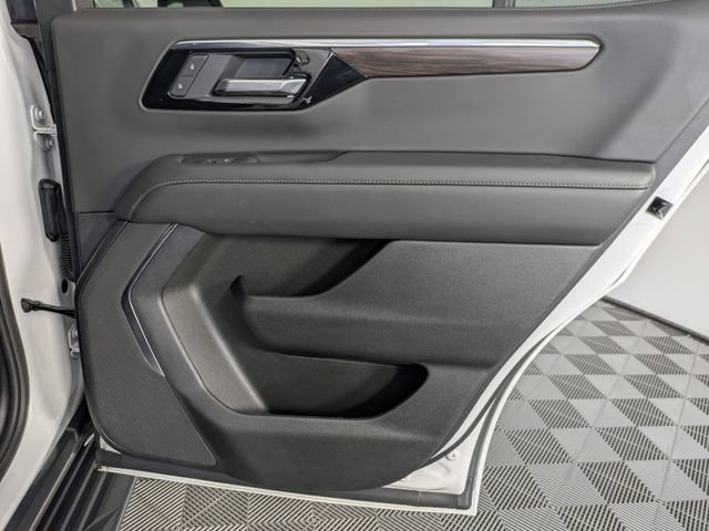 Certified 2025 Chevrolet Tahoe LS AWD/4WD image 35