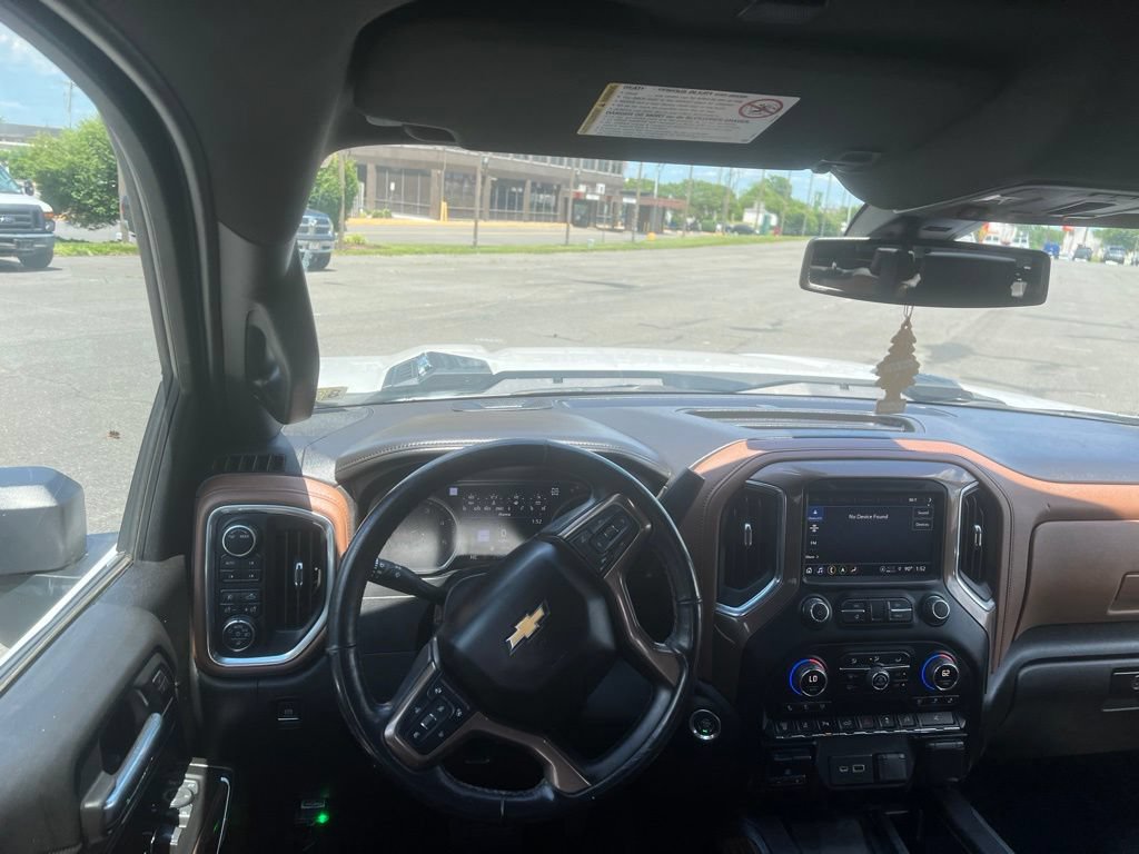 Used 2022 Chevrolet Silverado 3500 High Country w/ Safety Package II AWD/4WD image 7