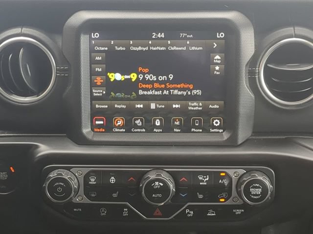 Used 2022 Jeep Gladiator Overland w/ Popular Equipment Package AWD/4WD image 17
