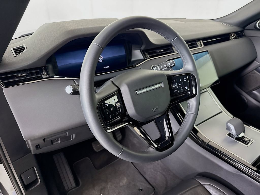 Used 2024 Land Rover Range Rover Evoque S image 9