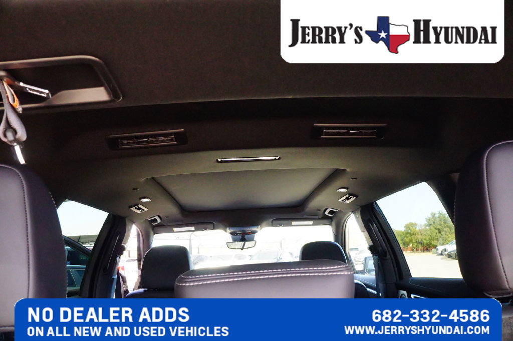 Used 2025 Buick Enclave Avenir w/ Super Cruise Package FWD image 26