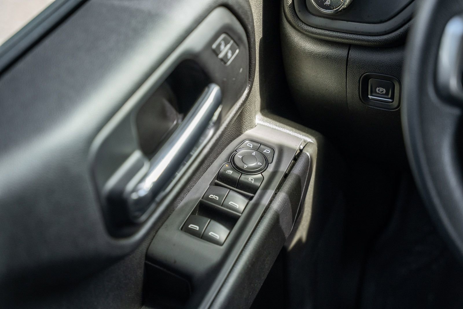 Used 2022 Chevrolet Silverado 2500 Custom w/ Custom Value Package image 26