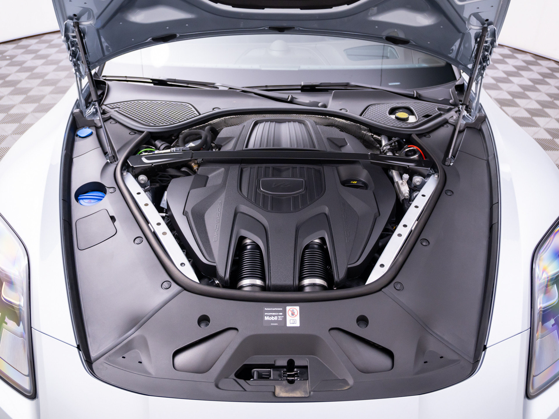 New 2026 Porsche Panamera 4 AWD/4WD image 30