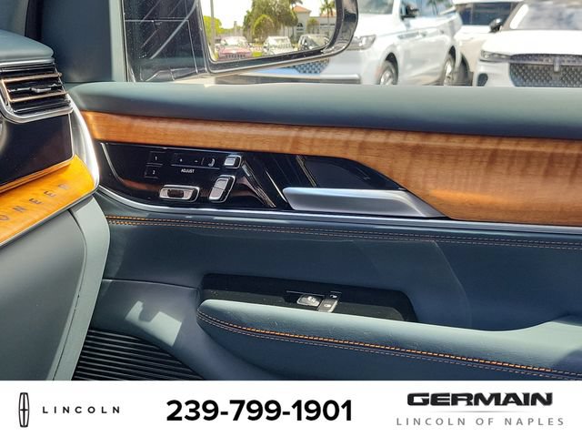 Used 2024 Jeep Grand Wagoneer L Series III AWD/4WD image 28