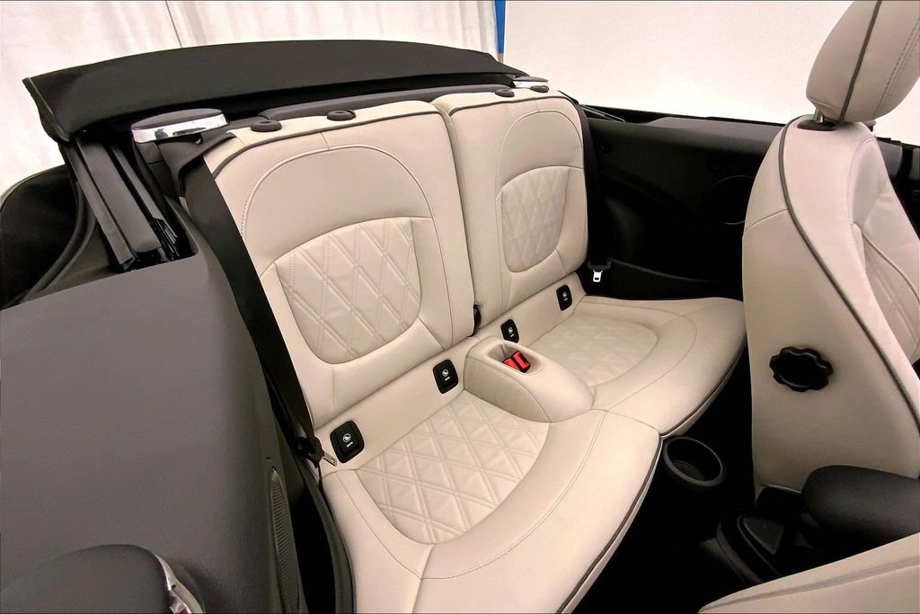 Certified 2023 MINI Cooper S w/ Signature Upholstery Package FWD image 15