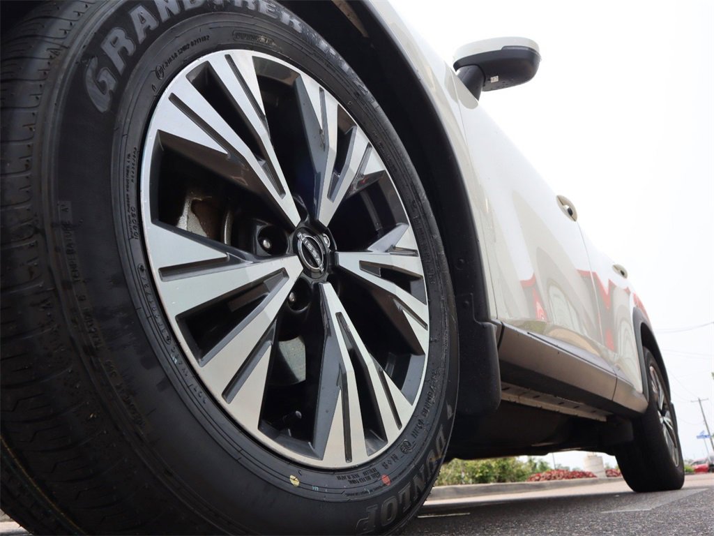 Certified 2022 Nissan Rogue SV image 11