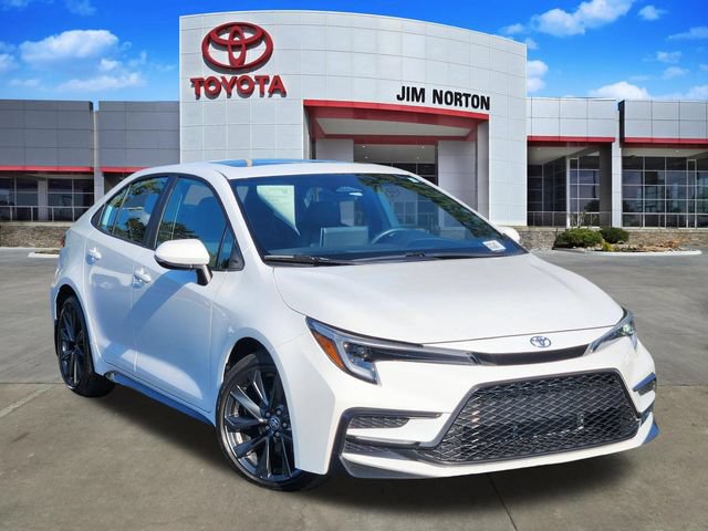 Used 2025 Toyota Corolla XSE FWD image 1