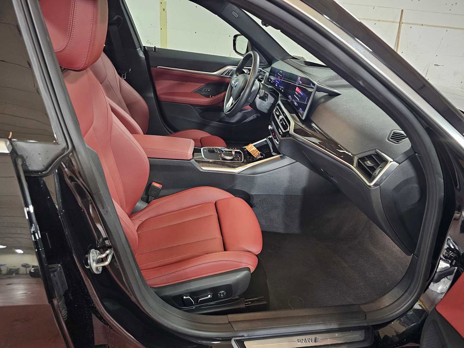 Used 2024 BMW i4 eDrive35 w/ Premium Package image 11