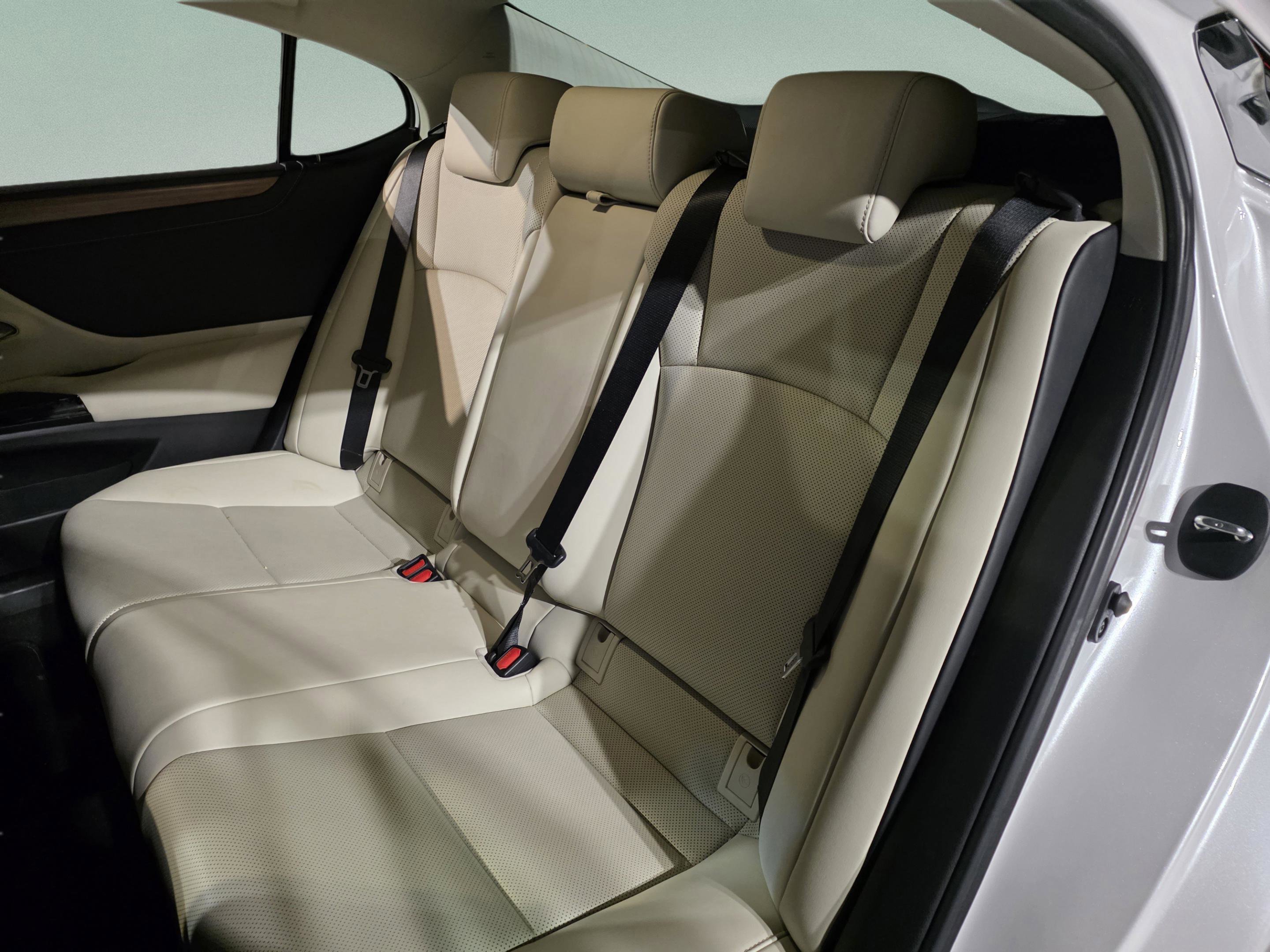 Used 2023 Lexus ES 350 w/ Premium Package image 19