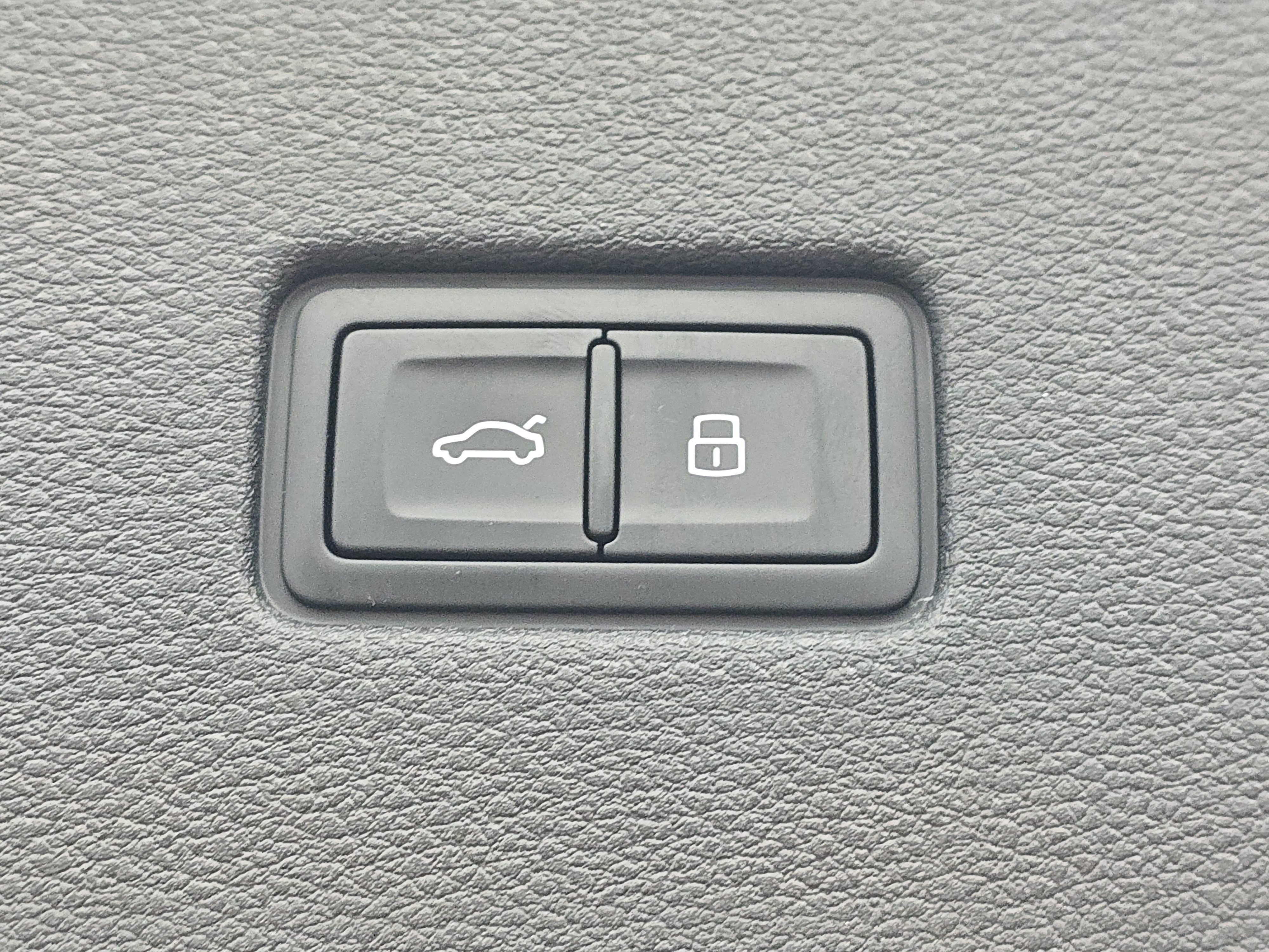 New 2026 Audi Q8 Premium Plus image 18