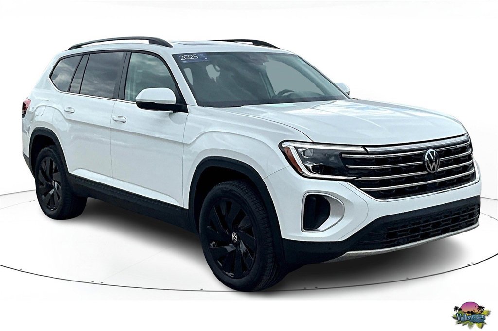 Used 2025 Volkswagen Atlas SE w/ Panoramic Sunroof Package