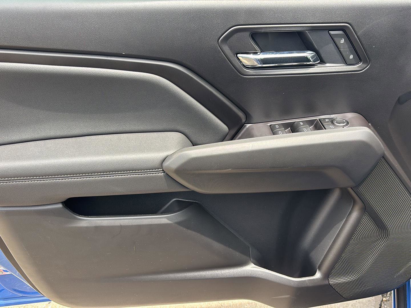 New 2025 GMC Canyon Elevation w/ Convenience Package image 17