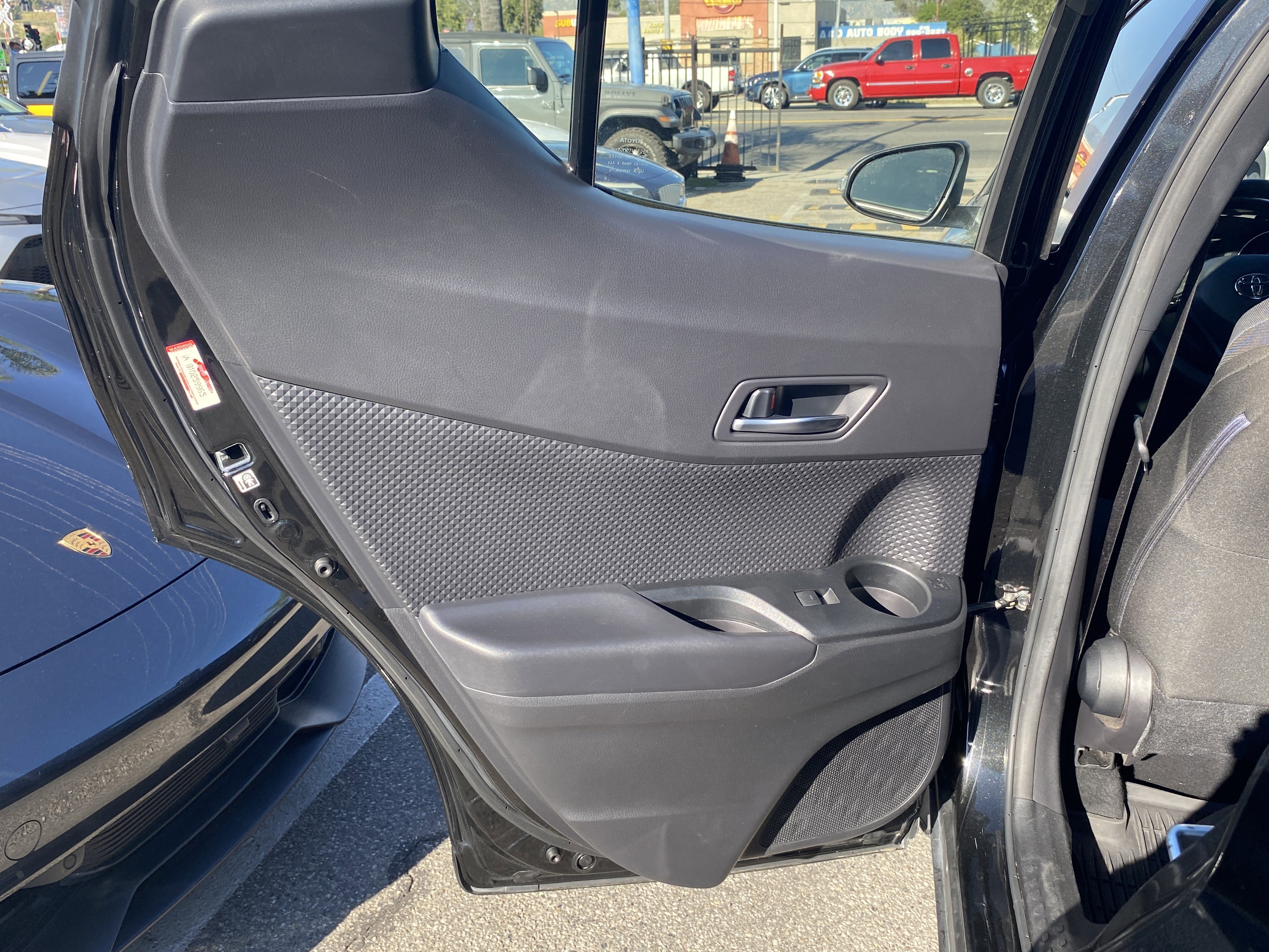 Used 2021 Toyota C-HR LE FWD image 17