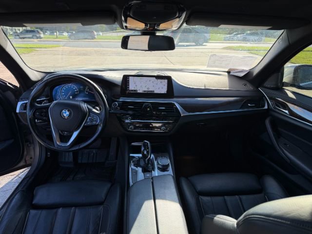 Used 2018 BMW 530i xDrive image 10
