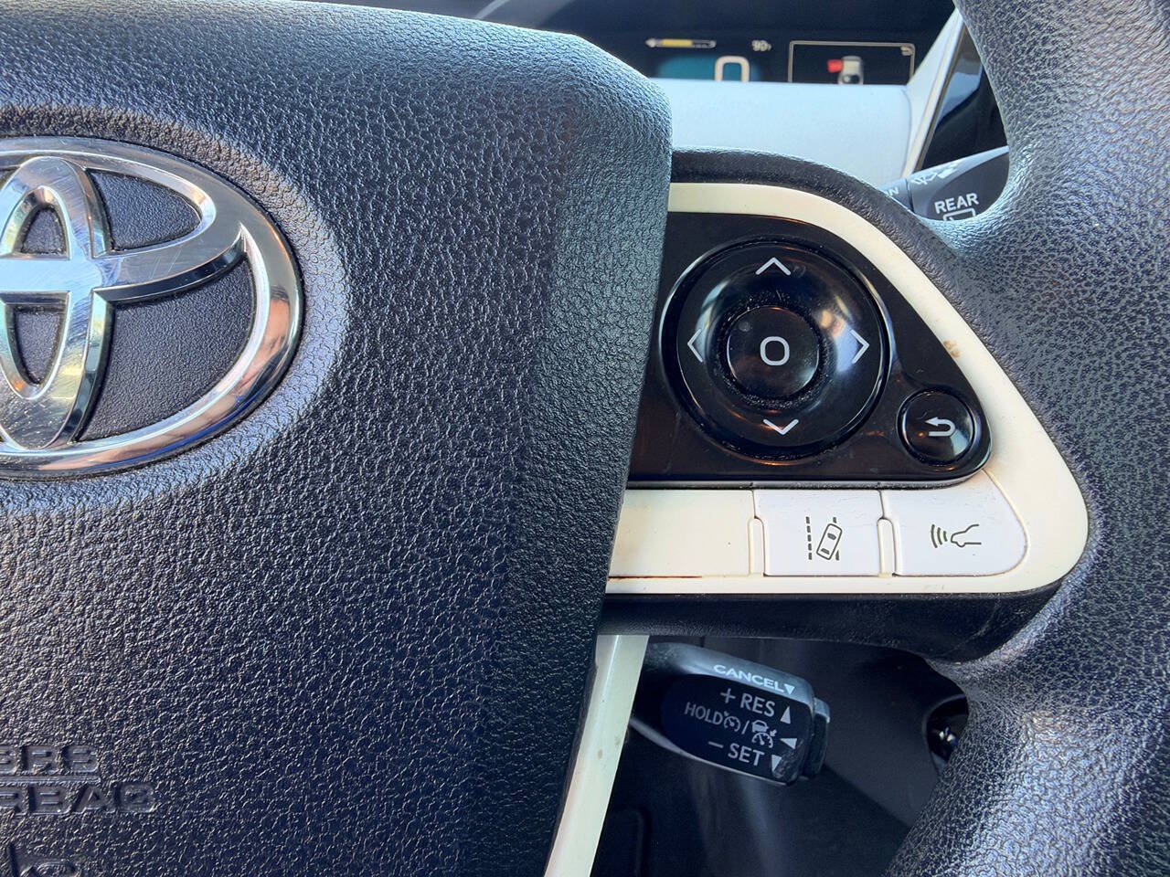 Used 2017 Toyota Prius Two w/ Prius Two Safety Plus Package FWD image 17