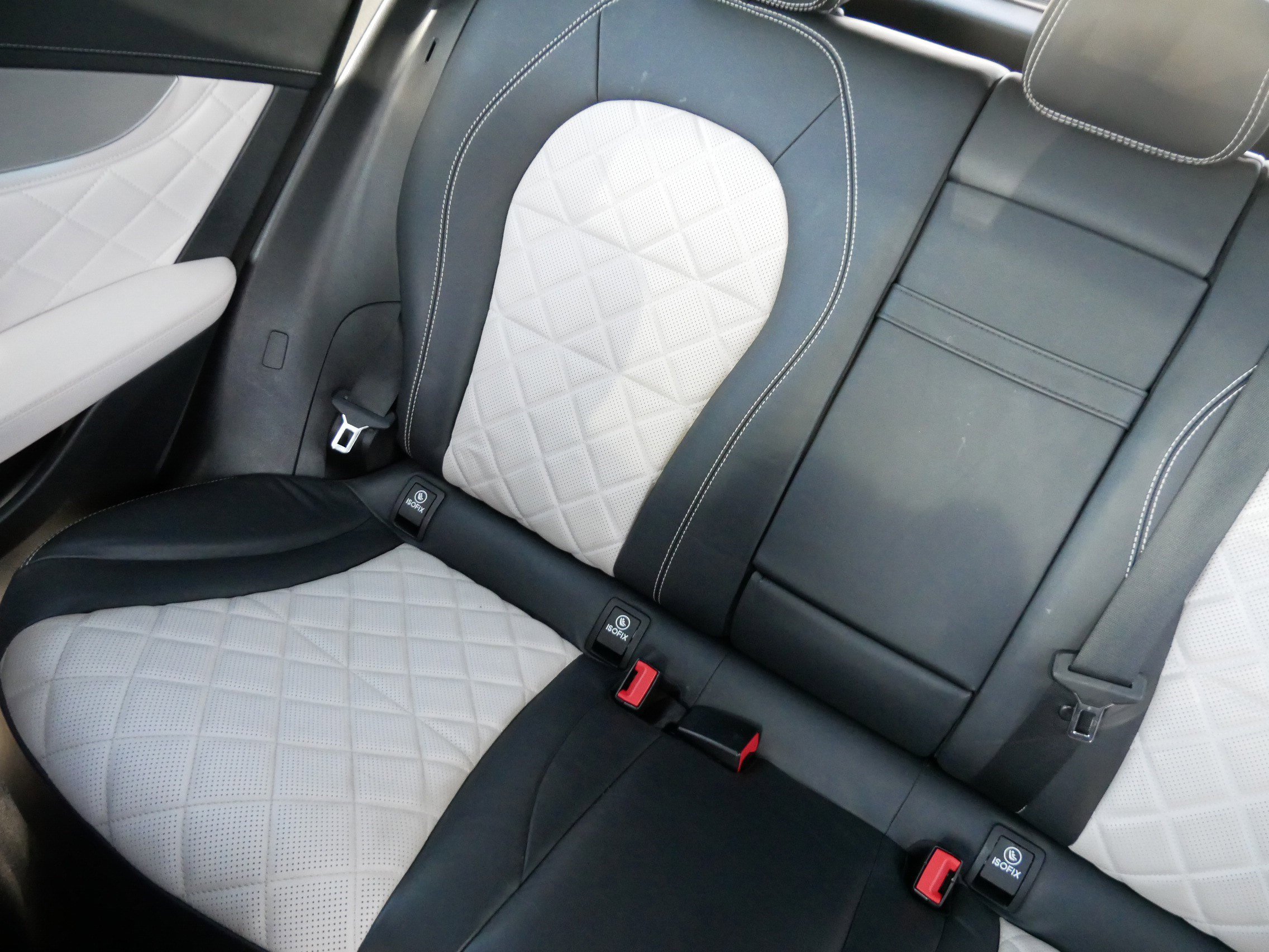 Used 2019 Mercedes-Benz GLC 300 4MATIC image 12