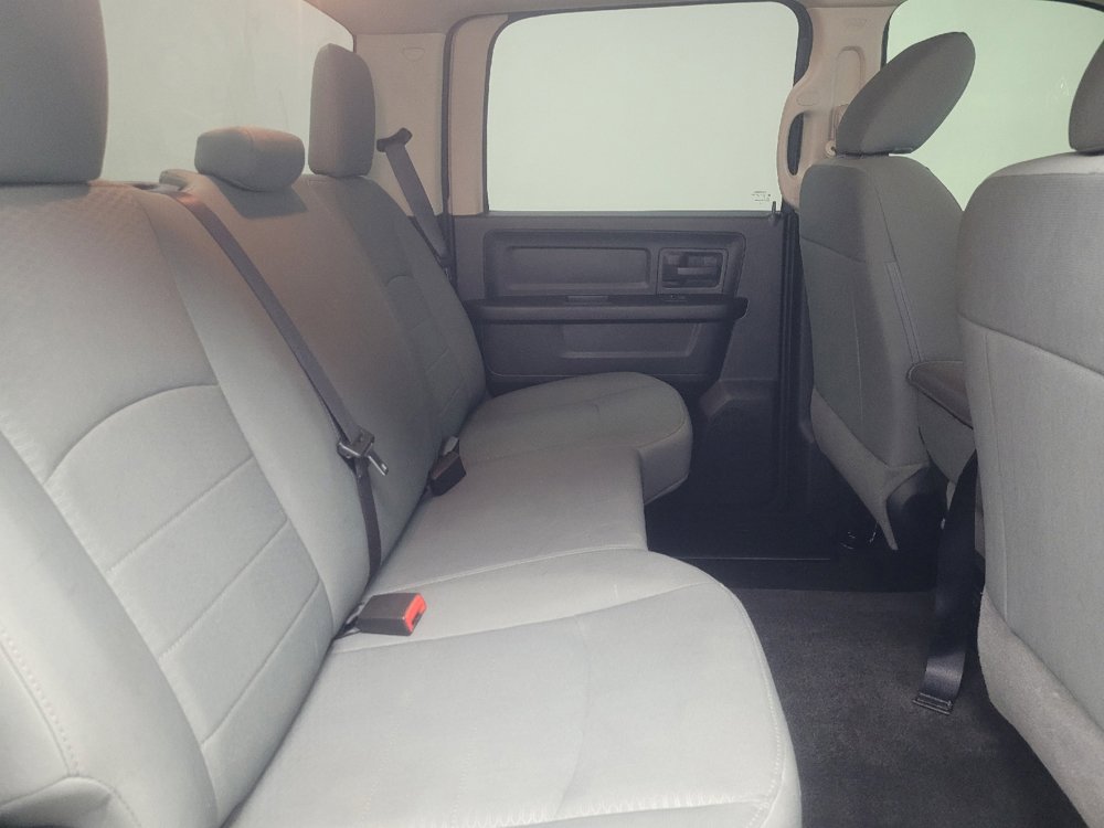 Used 2017 RAM 1500 Express AWD/4WD image 19
