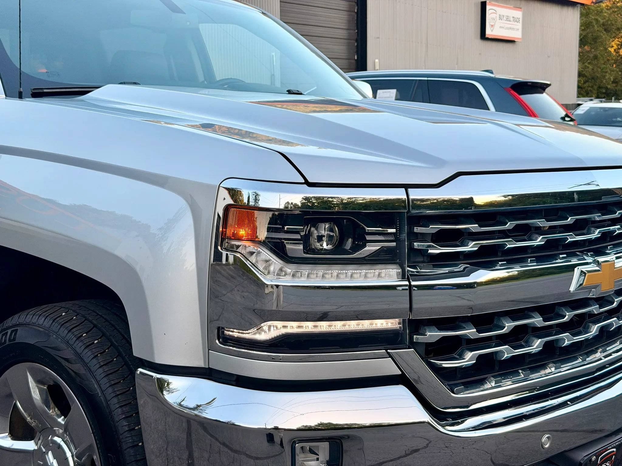 Used 2018 Chevrolet Silverado 1500 LTZ w/ Sport Package AWD/4WD image 12