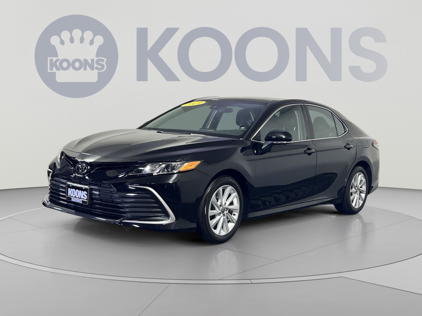 Used 2023 Toyota Camry LE FWD image 1