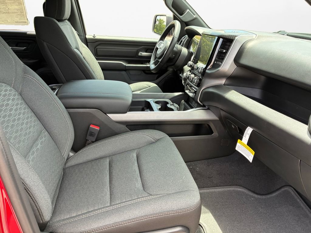 New 2026 RAM 1500 Express AWD/4WD image 24