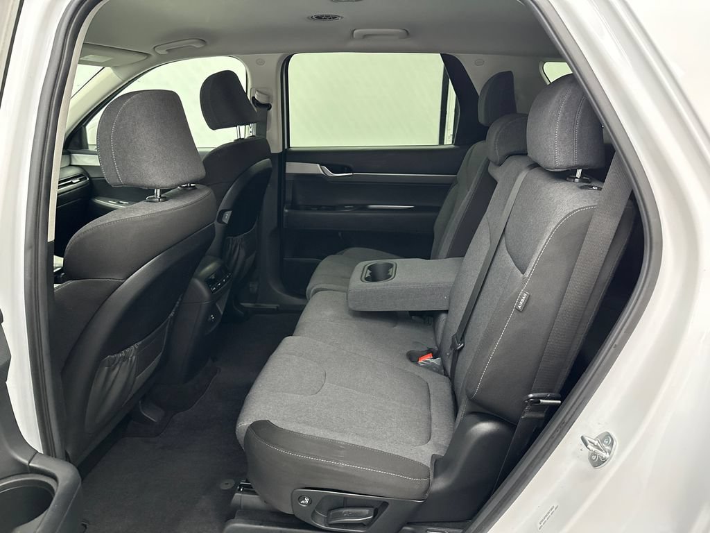 Used 2025 Hyundai Palisade SE FWD image 21