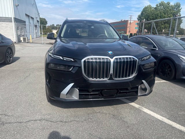 Used 2026 BMW X7 xDrive40i w/ Premium Package AWD/4WD image 6