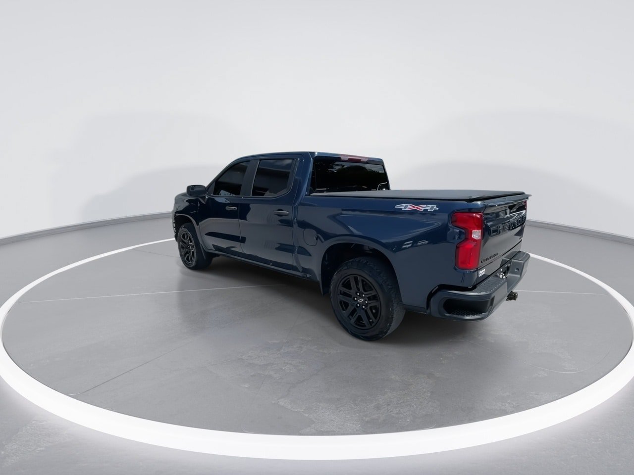 Used 2022 Chevrolet Silverado 1500 Custom w/ LPO, Blackout Package AWD/4WD image 13