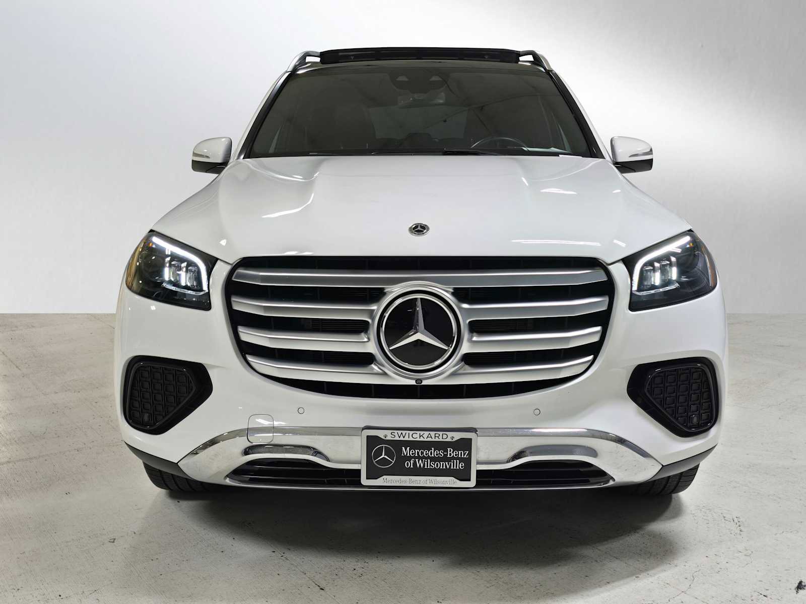 Used 2024 Mercedes-Benz GLS 450 4MATIC image 8