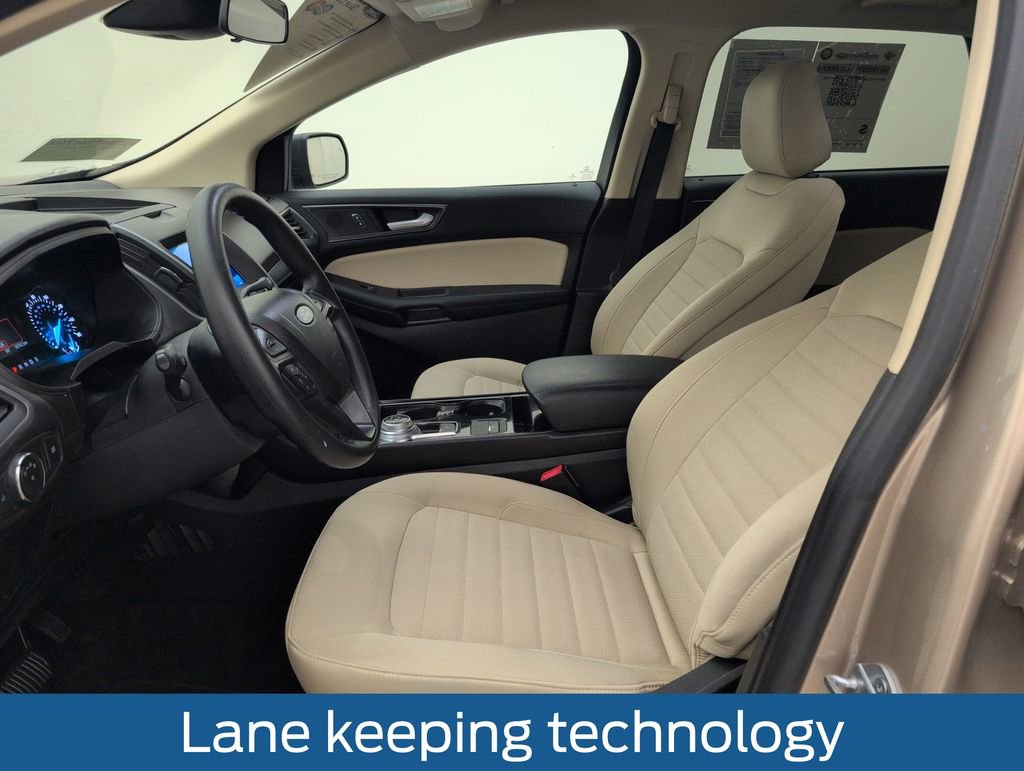 Used 2020 Ford Edge SE FWD image 4