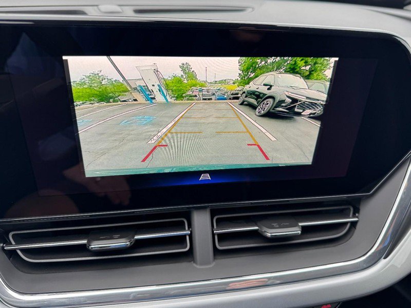 New 2026 Chevrolet Trax LT FWD image 14