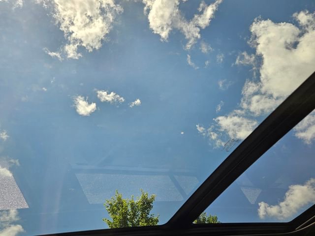 New 2025 Jeep Grand Cherokee Limited w/ Luxury Tech Group II image 6