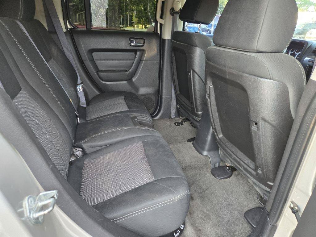 Used 2006 HUMMER H3 AWD/4WD image 16