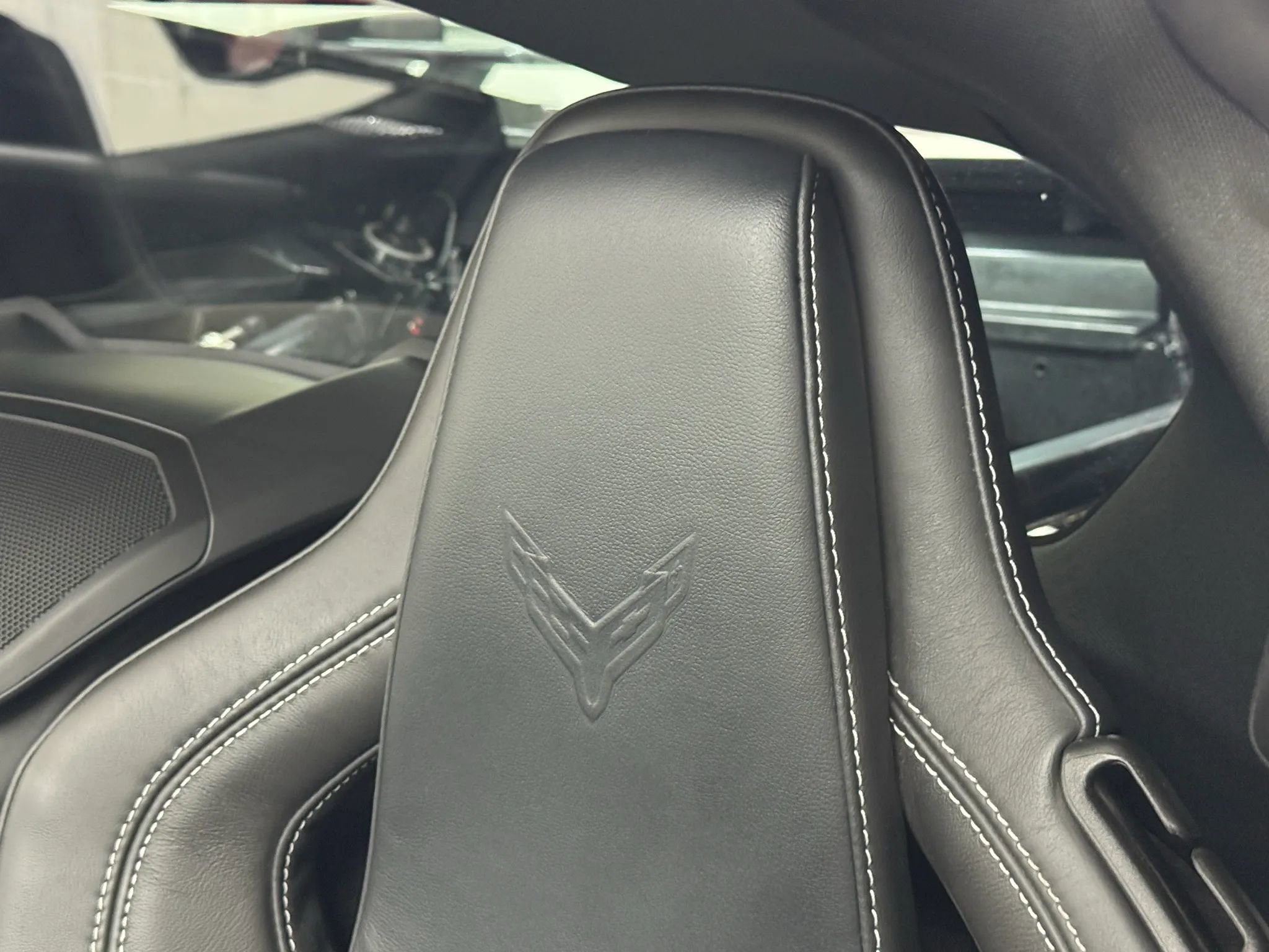 Used 2023 Chevrolet Corvette Stingray Coupe w/ Z51 Performance Package image 31