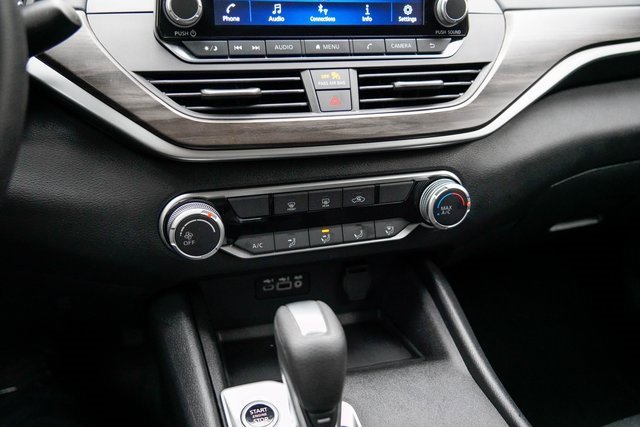 Used 2025 Nissan Altima 2.5 SV image 29