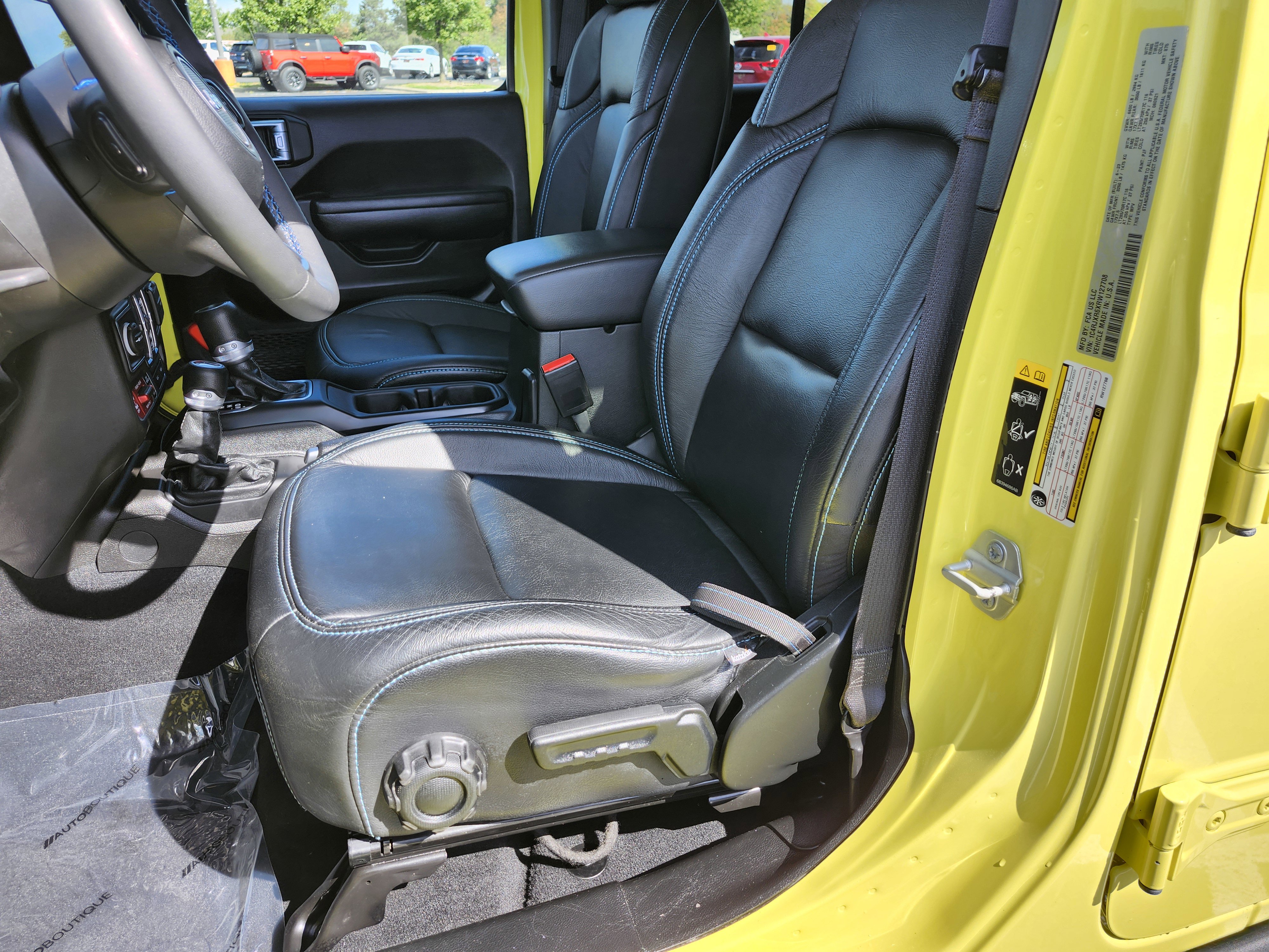 Used 2024 Jeep Wrangler Rubicon w/ Convenience Group image 18